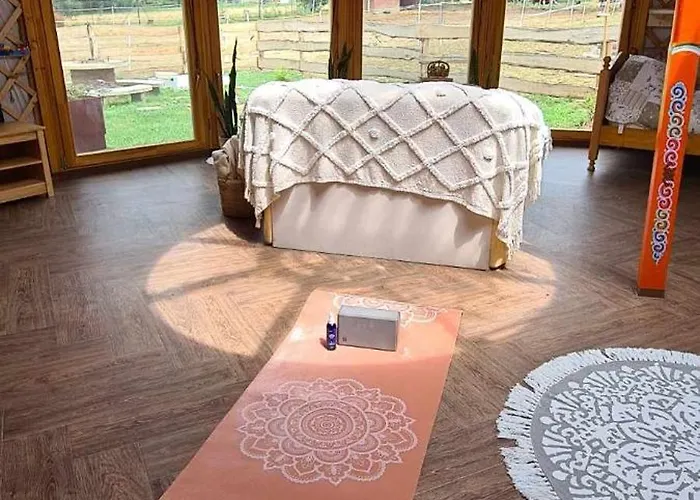 Jurtarelax Lüks kamp alanı Kozarmisleny